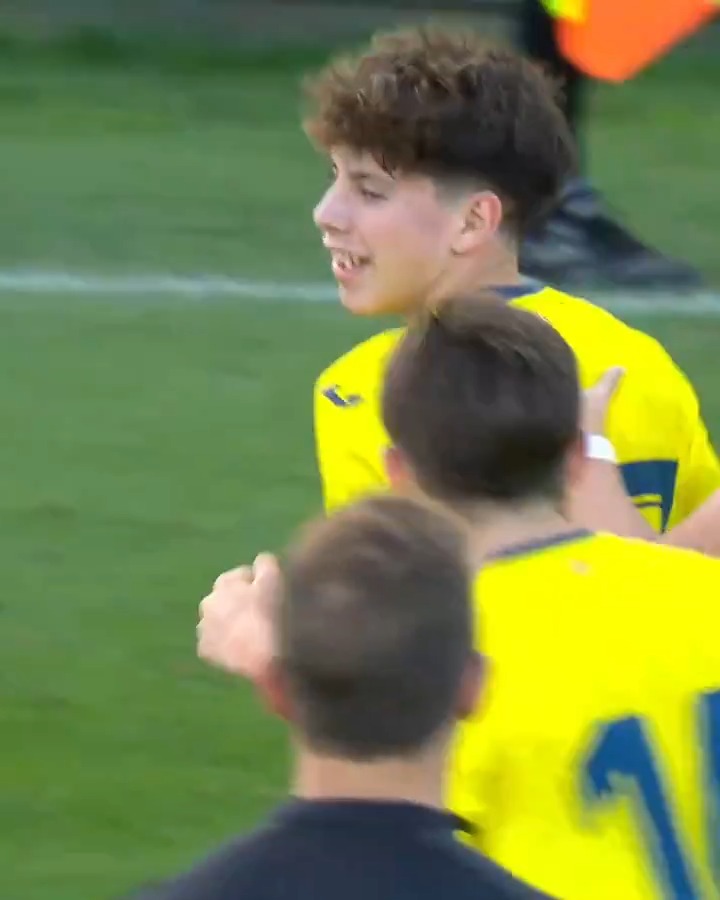 Qué 𝗕𝗔𝗥𝗕𝗔𝗥𝗜𝗗𝗔𝗗 de gol.💛 Cantera Grogueta | LALIGAFCFUTURES