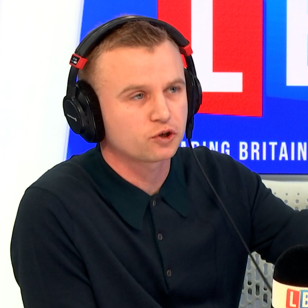 'It's no less legitimate than playing a game of football.' 'When was the last time an animal was killed during football?' James Hanson debates with Tim Bonner 🇺🇦 about the justification of trail hunting.