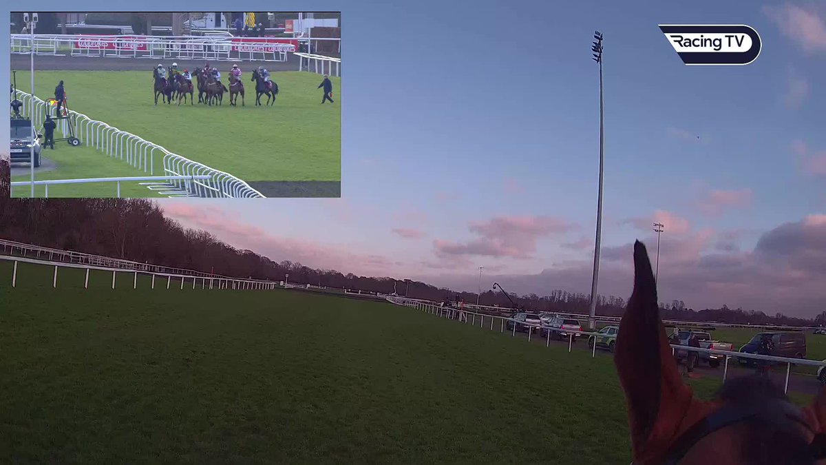 Fantastic footage for a fantastic race 👏 Take the ride aboard The Jukebox Man in the King George thanks to @JockeyCam and Ladbrokes