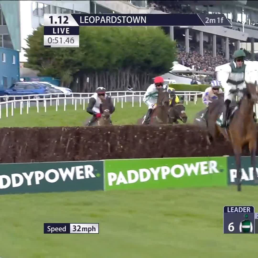 Best performance of the day! 🟡🔵 MARINE NATIONAL had zero right to just get beaten in the Paddy’s Chase after losing at least 10 lengths at the second fence. He’s the correct fav to retain his Champion Chase Crown at Cheltenham in March.