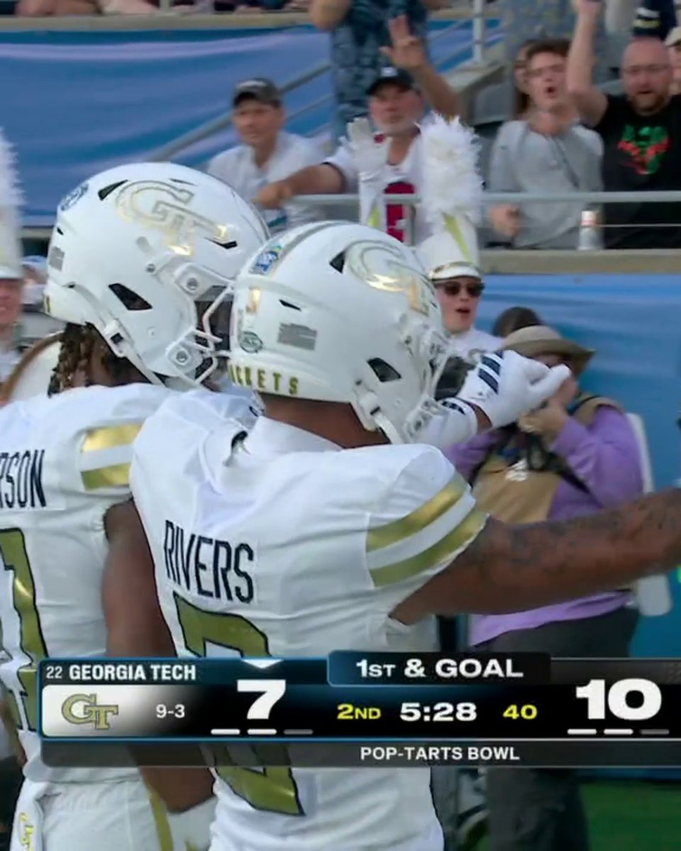 He celebrated with the Pop-Tart 😂🔥 Watch the Pop-Tarts Bowl on ABC and the ESPN App 🍿