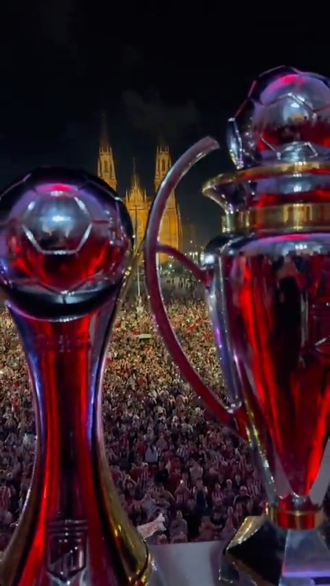 🗓 ¿Último sábado del año? También festejamos. A ver esos recuerdos, bicampeones... 🏆🏆