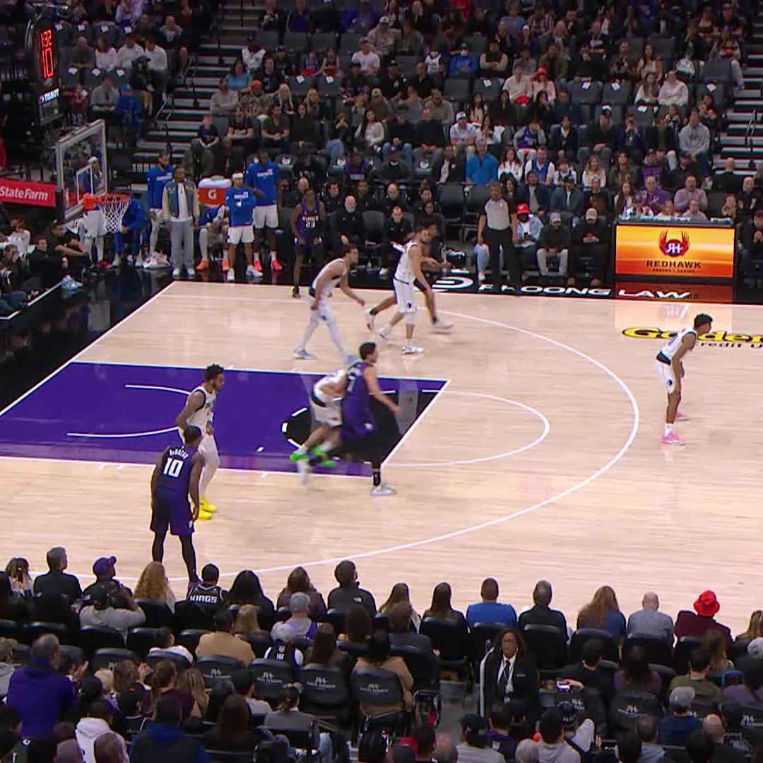 BIG DUNK FROM DYL