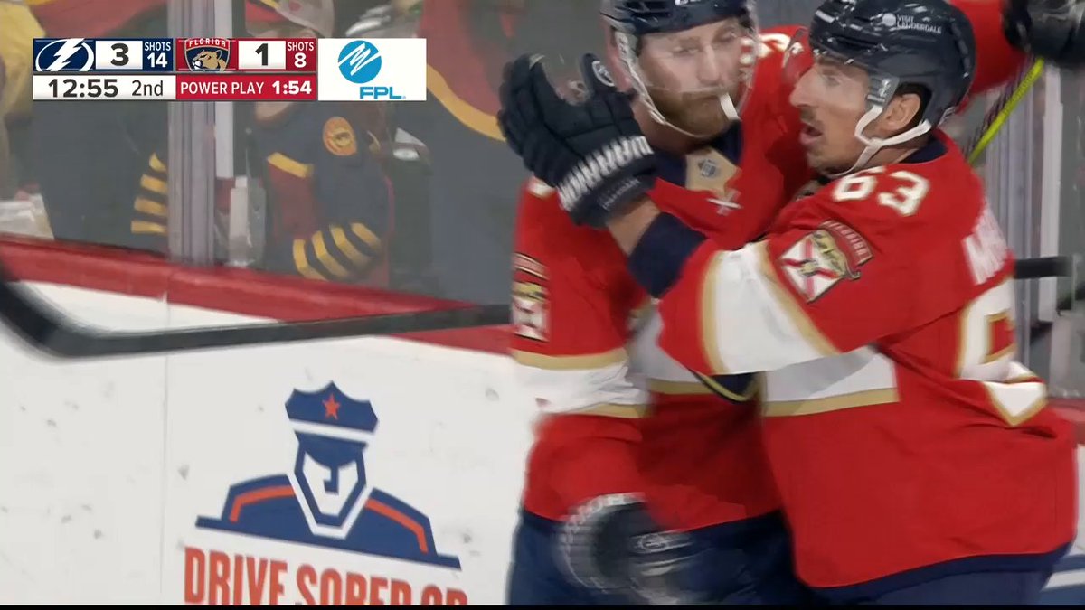 THAT PASSING IS AS GOOD AS IT GETS 😺 All five Florida Panthers skaters on the ice touch this puck before Brad Marchand buries it!