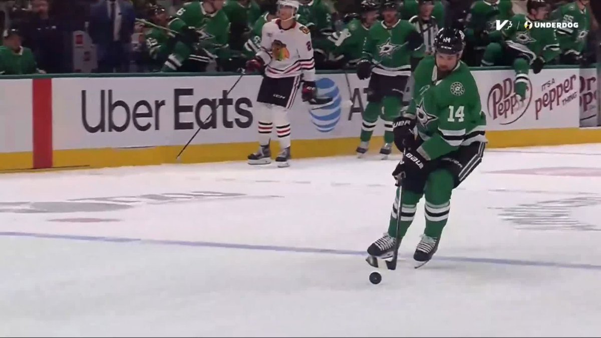 Jamie Benn was denied on the breakaway then immediately started hitting everything in a white jersey 😅 #TexasHockey