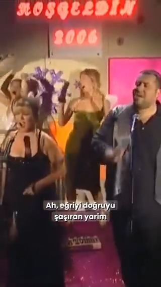 Yıl 2006... Tam 20 yıl önce, Sezen Aksu ve Ata Demirer’in Avrupa Yakası dizisi için söyledikleri “Şanıma İnanma” şarkısı.