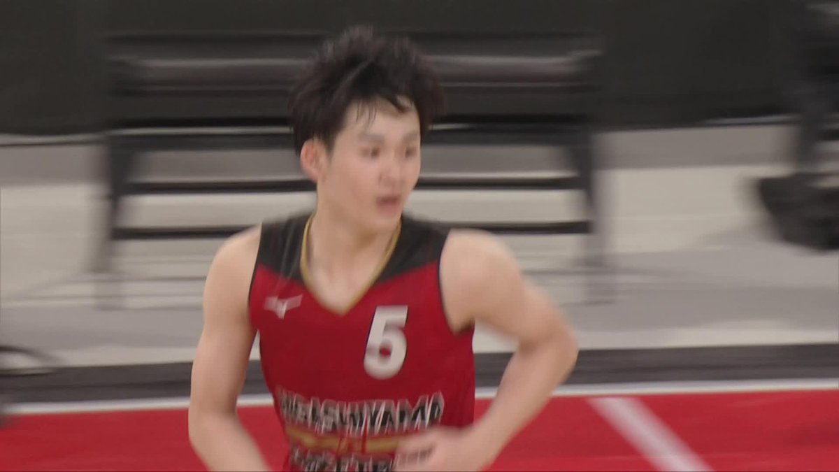 兄から弟へ繋ぐ、佐藤兄弟の阿吽の呼吸。 #5 佐藤凪のノールックアシストから#14 佐藤 久遠がバックカットで決める！ 📡バスケットLIVEで生配信中 #ウインターカップ #高校バスケ最高到達点 #高校バスケ