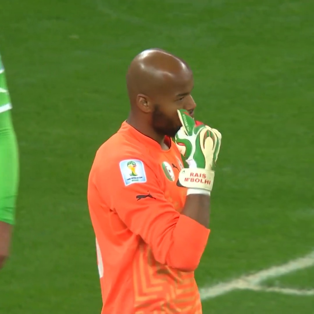 مبولحي سد منيع 🧤 #FIFAWorldCup