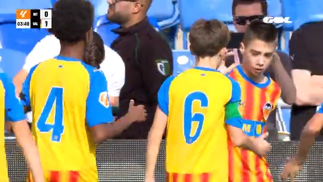 ⚽️ ¡Apunta, dispara y gol! 🦇 ¡Zapatazo para adelantar al Academia VCF 🦇! #LaLigaFuturesEnGol