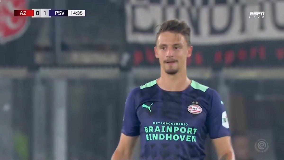 Beşiktaş'ın gündemindeki Olivier Boscagli'nin PSV döneminden öne çıkan pasları.