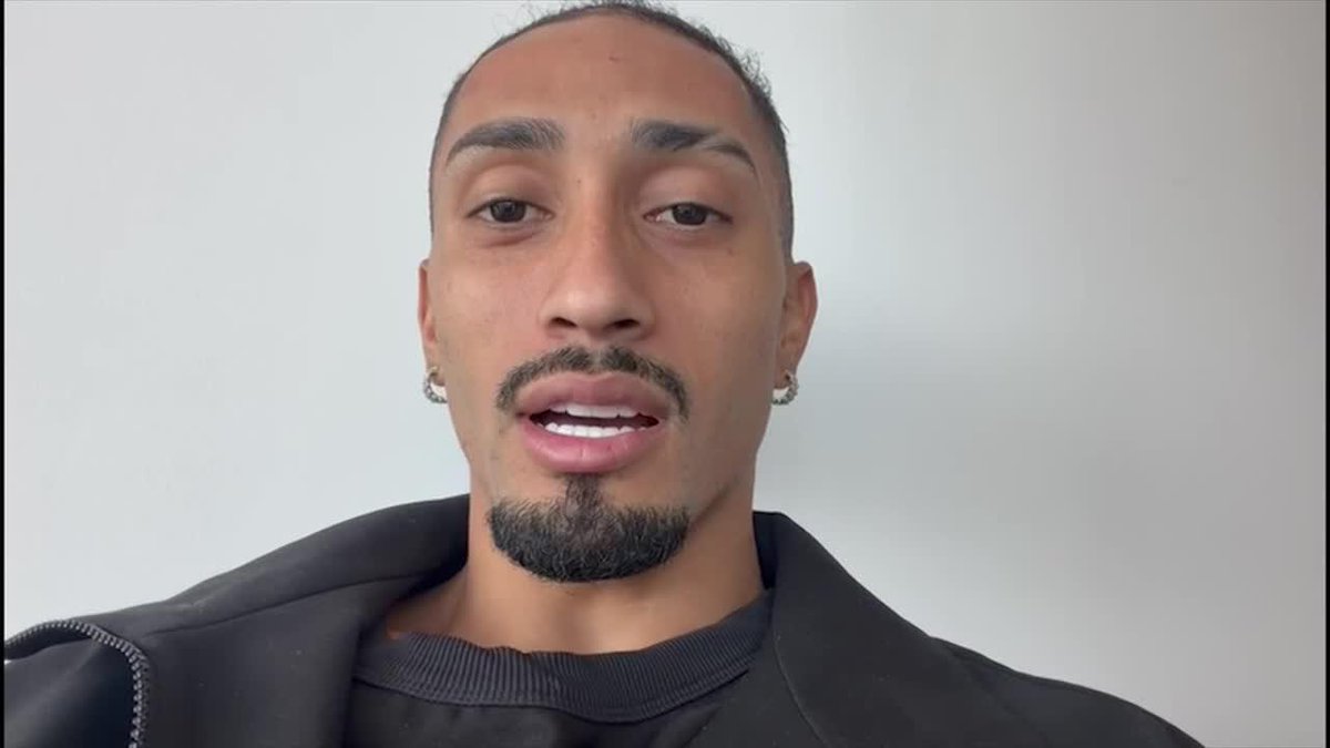 El mensaje de Raphinha para agradecer su premio como mejor jugador de LALIGA 24/25 🙌 "El Barça para mí no es solo un club, es una familia" #LALIGAAWARDS #GlobeSoccer