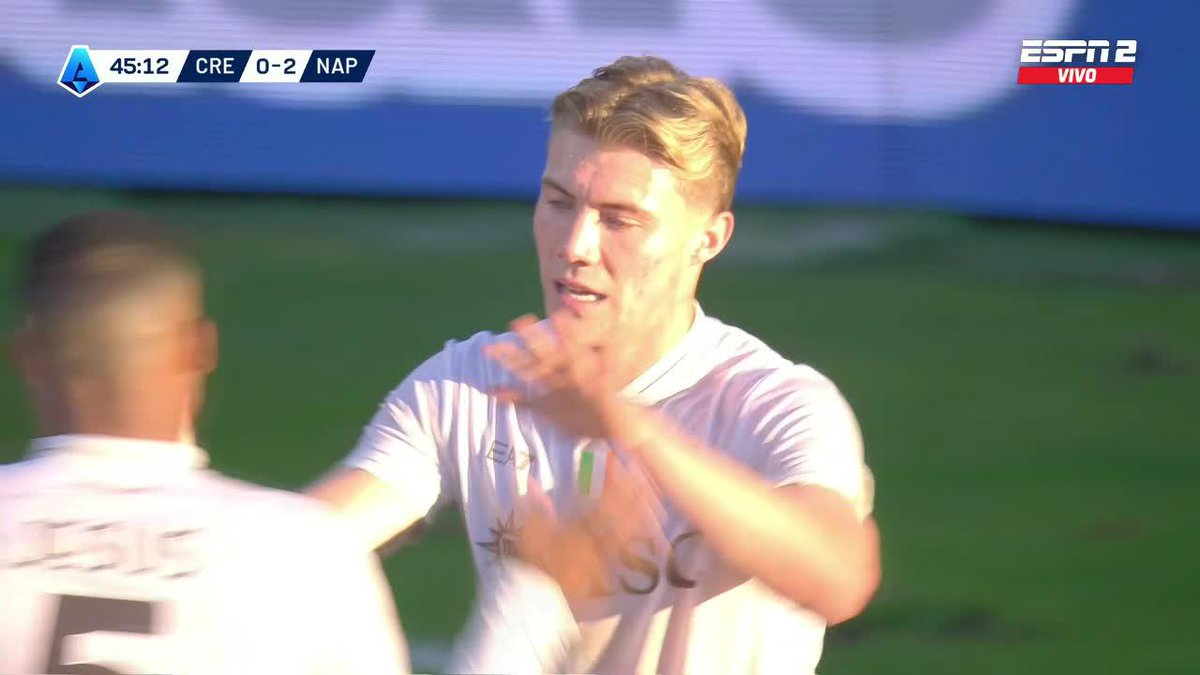 "Napoli" Porque venció por 2-0 al Cremonese por la Serie A. Vienen de salir campeones y siguen cogiendo, no paran de ganar los napolitanos hijos de re mil putas.