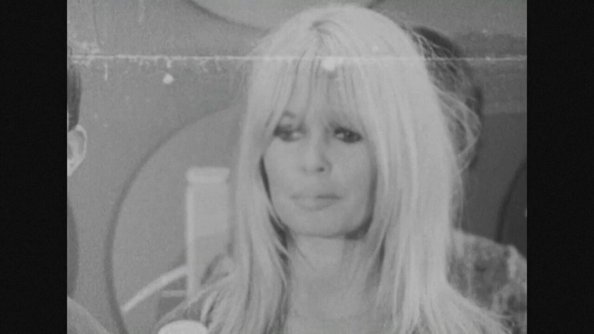 Fransız sinemasının ikonik yıldızı olarak bilinen ve sonradan hayvan hakları savunucusu olan Brigitte Bardot, 91 yaşında hayatını kaybetti.