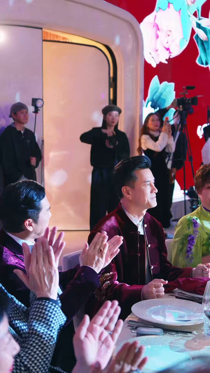 我希望等我 70 了也能说吕良伟一样的话 “ 我这一生都没有失败，不是成功就是成长 我这一生都没有敌人，他们全部是我的老师 我这一生都没有白走的路，做的好就庆祝，做的不好就记住 ”
