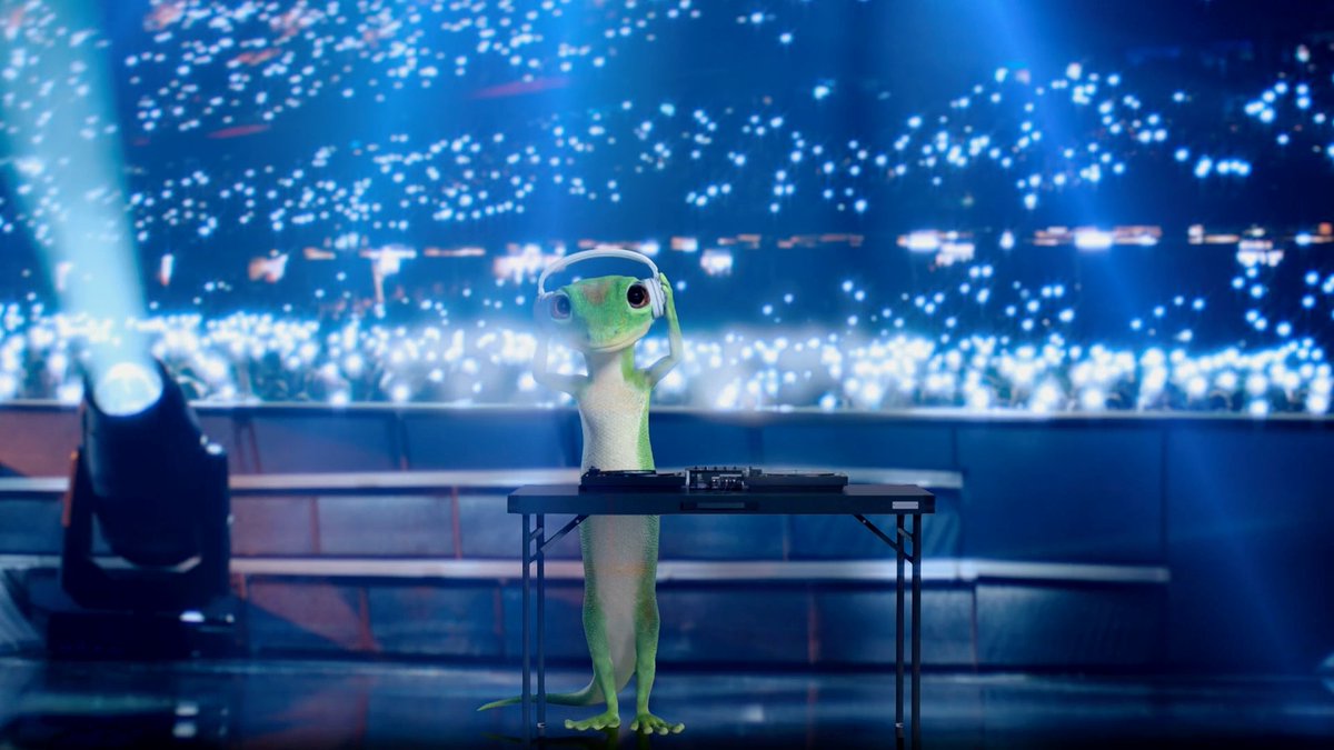 The last SNF anthem for 2025.. CUE MUSIC. 🔊 📺: NBC and Peacock