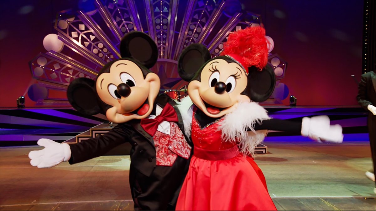 今年も東京ディズニーリゾート公式SNSをご覧いただきありがとうございました✨ 2025年の締めくくりとして、東京ディズニーリゾート公式SNSのために撮り下ろした「ビッグバンドビート～ア・スペシャルトリート～」の特別映像をお届け🎶 ミッキーマウスたちから、みなさまに感謝の気持ちを込めて…✨