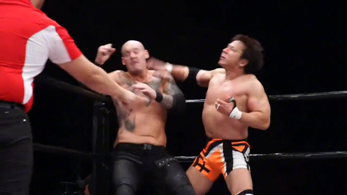 The Monday blues chasing you this morning? Chop 'em down like @Cozy_Lariat!
