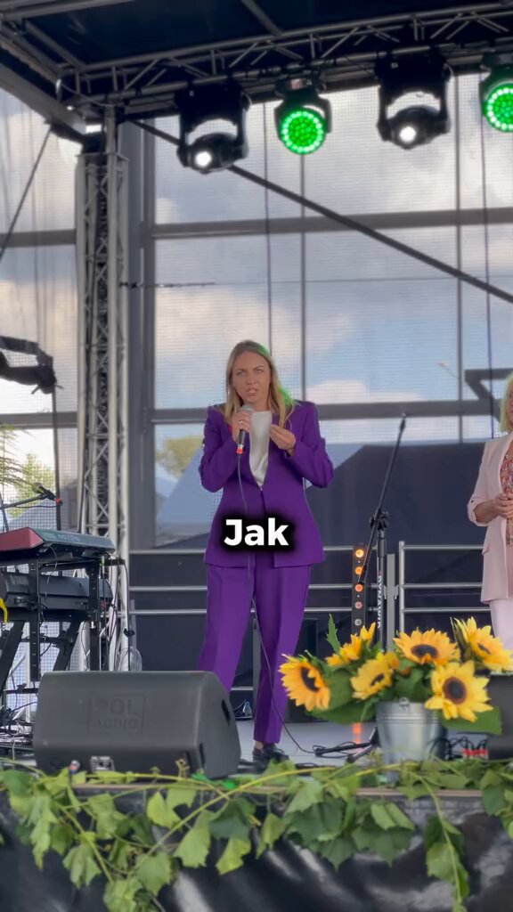 jak to jest pyta pani poseł?!!! 😂 czas to zmienic!!!!