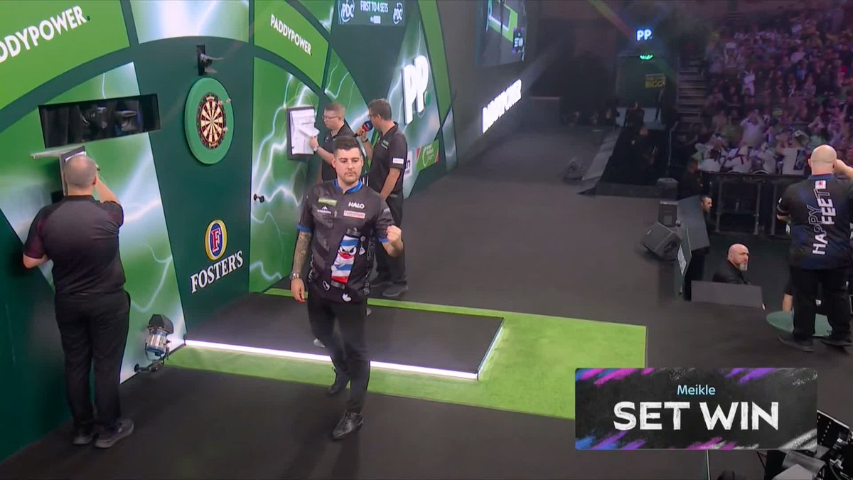 RIDICULOUS FROM MEIKLE! Ryan Meikle follows a 146 checkout with a 147 checkout, to take his first set of this contest and reduce the deficit against Justin Hood to 3-1! 📺 #WCDarts | R3