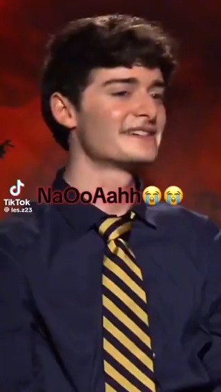 Noah Schnapp wants some "Mike Action" for Will 😭