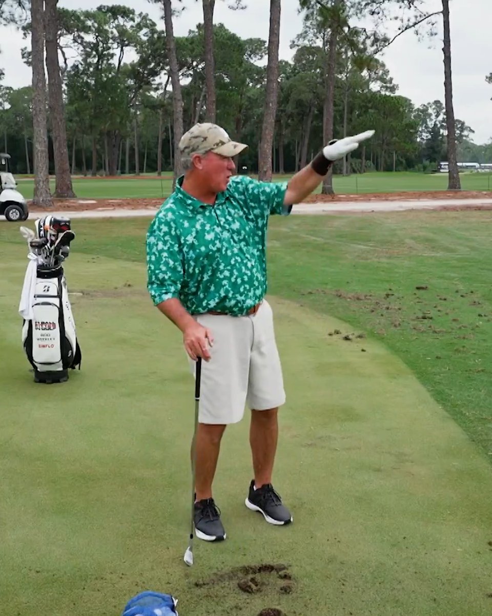 “I hit it like a quail and a dove.” 😂 Three-time PGA TOUR winner @BooWeekley compares his golf swing to a variety of animals.