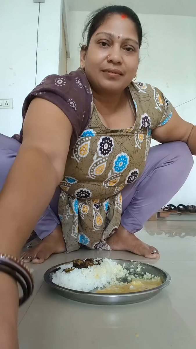 आपको नहीं लगता पुरुषों से ज्यादा अश्लीलता में महिलाएं आगे हैं ?