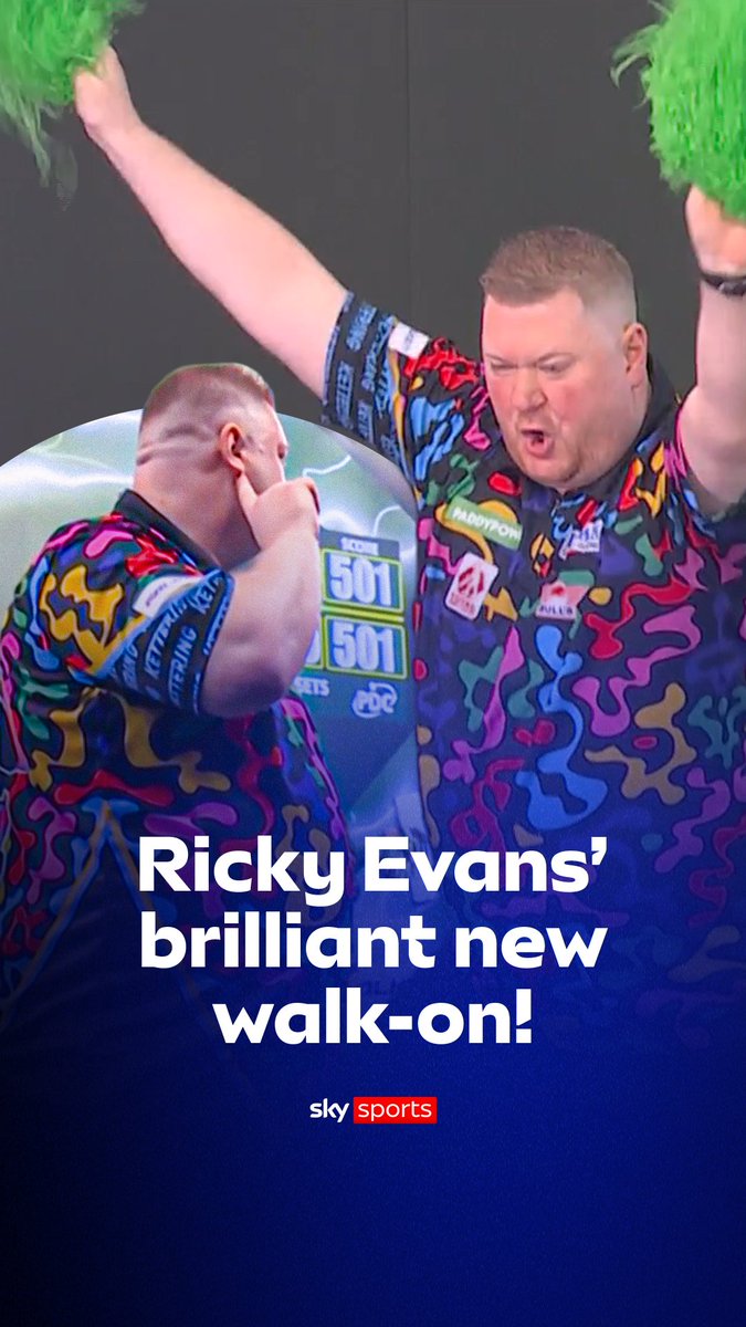 In case missed Ricky Evans bringing out the pom-poms earlier for an ICONIC walk-on, here you go... 🕺⬇️