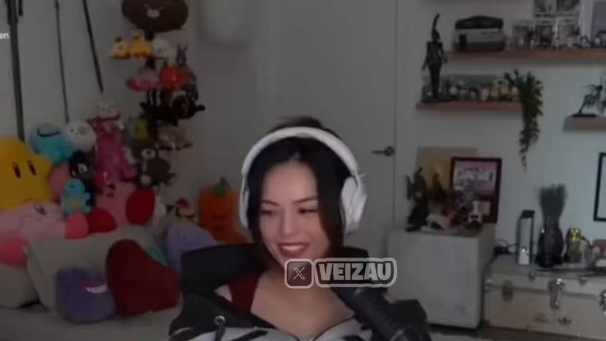 Valkyrae gets emotional while talking about men who cheat, referencing past relationships 😬👀 “I’ve been cheated on in three of my past relationships, once a cheater, always a cheater.” 💔