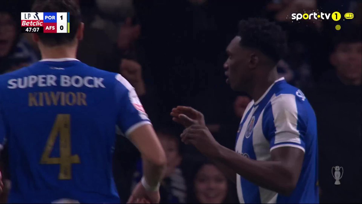 Esqueçam os golos ao Man United, ao Vitória ou a bicicleta frente à Roma, este é o melhor golo de Samu com a camisola do FC Porto. Um tipo de golo que, sendo sincero, não esperava que fosse possível, pelo menos a curto prazo. ⭐️🇪🇸