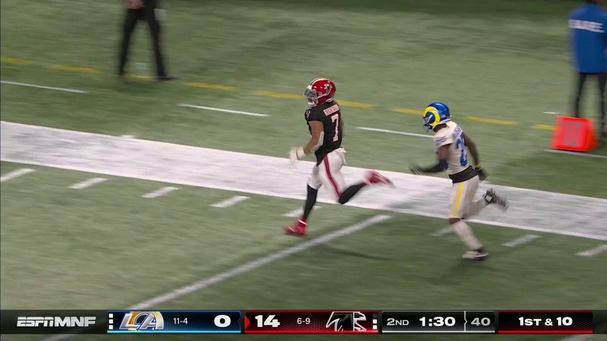 93 YARDS! 🏠 Bijan Robinson to the house! 21-0 Falcons 😳