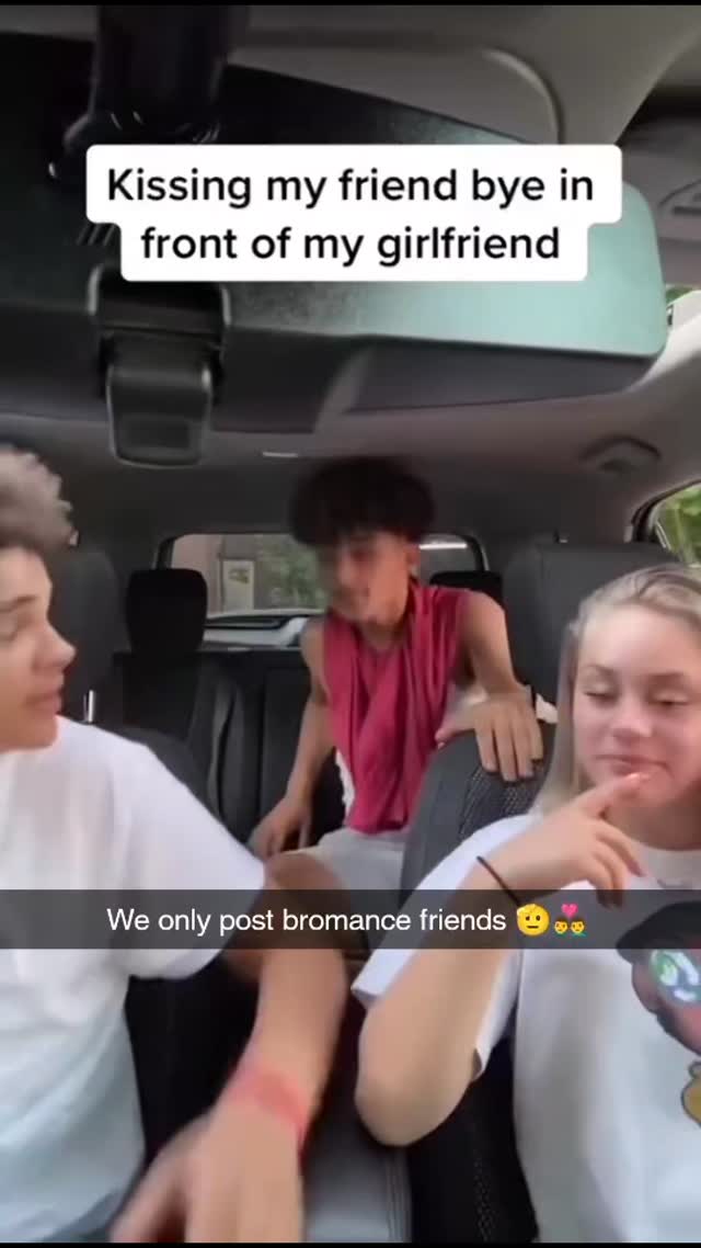 This is a regular goodbye in Italy