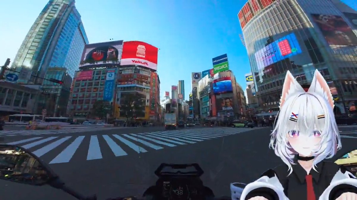 スクランブル交差点走ってみた。やっぱここは景観がすごいね✨ 大型二輪の駐車場も充実してるし、渋谷って意外と遊びに行きやすいかも？( ᐛ ) #モトいの