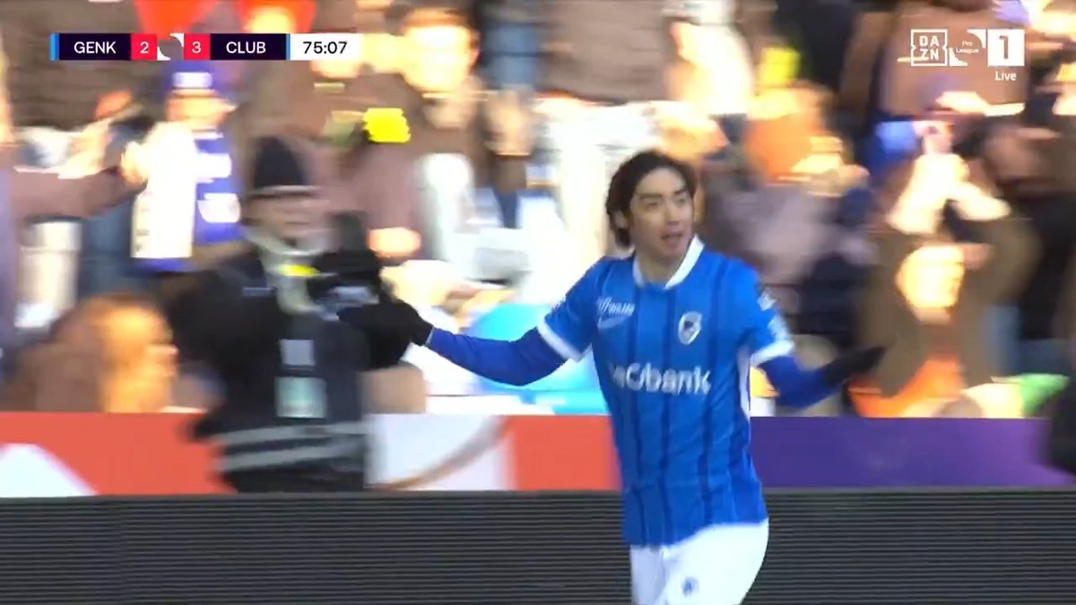 💨 | Junya Ito a éliminé la défense du Club Brugge en marchant. 🚶🇯🇵 #GNKCLU