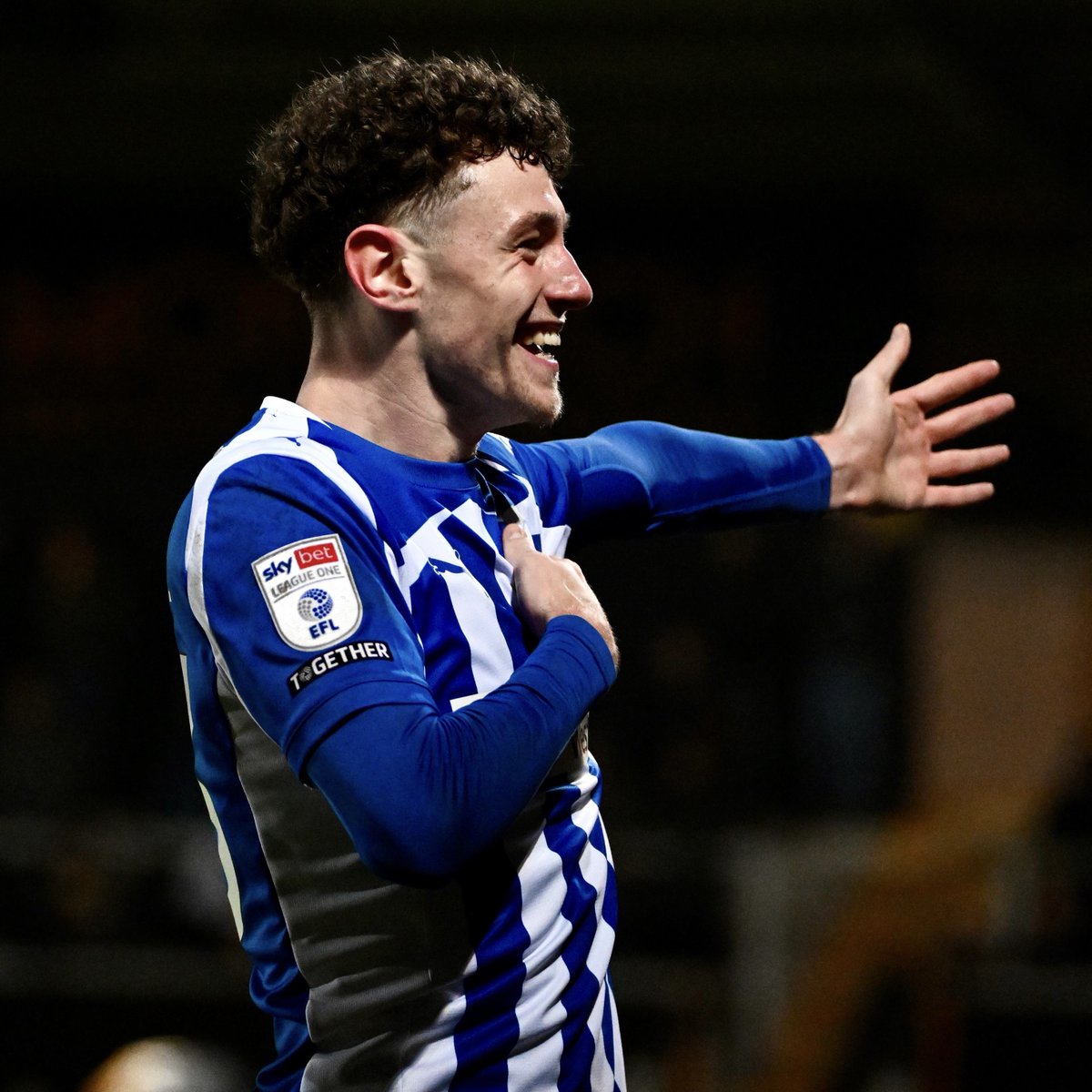 Having the time of his life. 🕺 🪩 #wafc 🔵⚪️