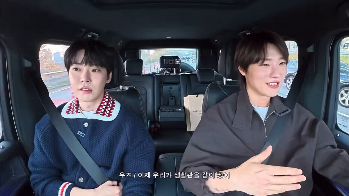 ㅈㅈㅎ: 내군생활을책임진더영이형 이게진짜라고?