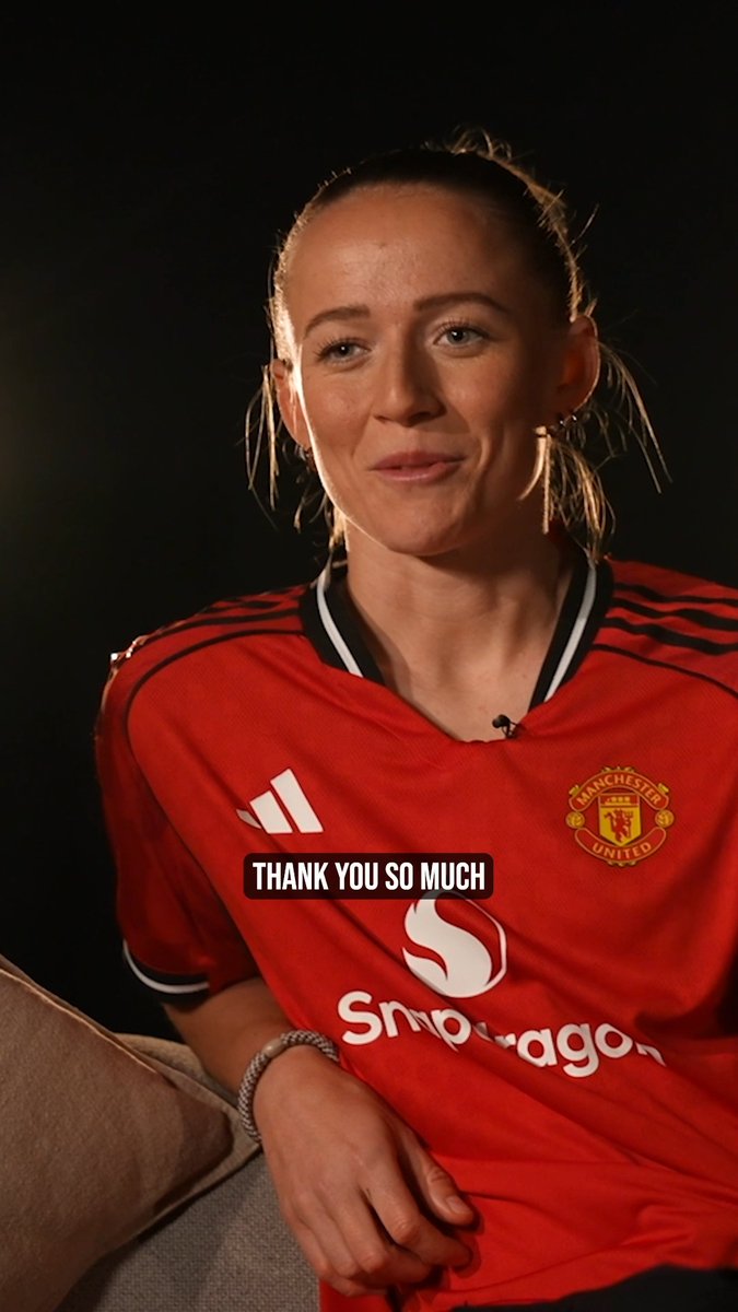 Making Lea feel at home 🏡 💬 Our new signing's first United interview is now playing on YouTube: