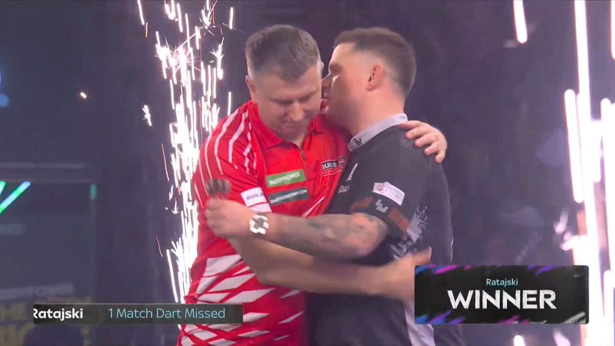 RATAJSKI WINS! 🇵🇱 Krzysztof Ratajski is a World Championship quarter-finalist for the second time! The Polish Eagle wraps up a 4-2 victory over Luke Woodhouse to set up a last eight clash against Luke Littler! 👀 📺 #WCDarts | R4