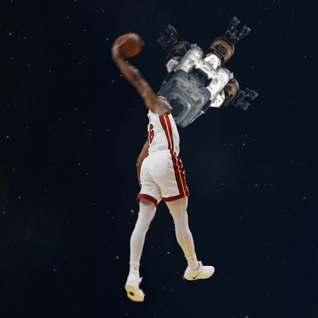 The windmill heard around the world, literally 😂 showtime! Replay of the Night // AT&T