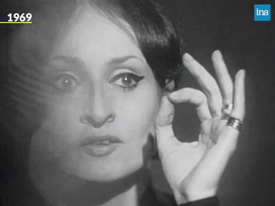 "Dites-le-moi du bout des lèvres... Moi, je l'entends du bout du cœur." Barbara 😘