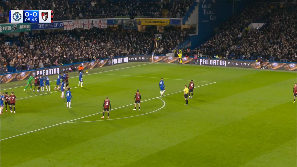 David Brooks gives Bournemouth an early lead at Stamford Bridge! 😮