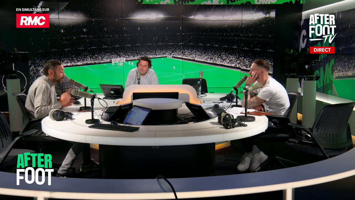 La loi Wenger ne fait pas du tout l'unanimité auprès de Kevin Diaz et Maxime Chanot. 🗣 Maxime : "J'ai envie de retrouver cette folie et cette spontanéité dans le foot, et je ne suis pas convaincu que cette loi nous permettra de la retrouver."