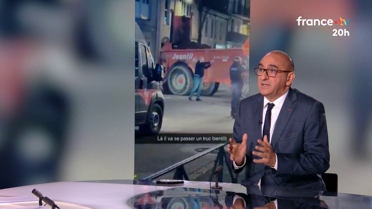 🔴 🗣 “Il y a eu une enquête administrative à mon niveau, l’action était carrée, il n’y a pas eu d’incident”. Le ministre de l'Intérieur revient sur sa décision de ne pas saisir l’IGPN après qu’un agriculteur a été mis en joue par des policiers à Auch, dans le Gers. #JT20H