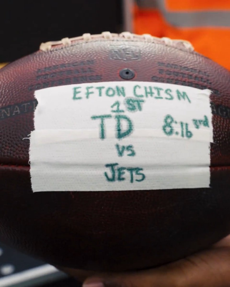 Every single person on the #Patriots loves Efton Chism 🫶 (🎥 New England Patriots)