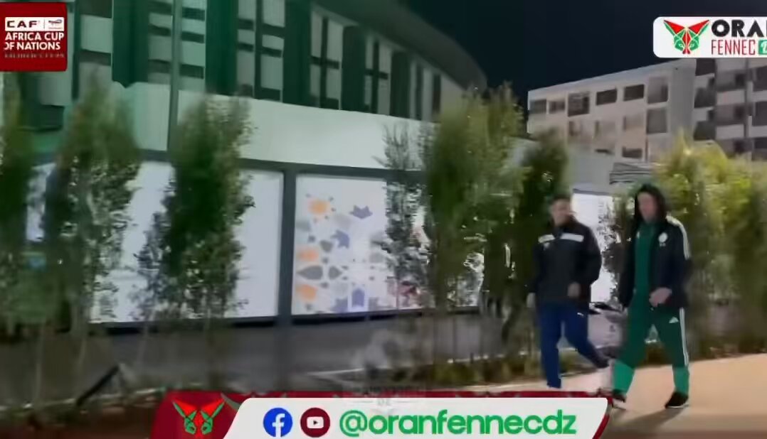 Le membre du staff de la sélection Nabil Neghiz a été envoyé au Stade Al Barid pour superviser la sélection congolaise, future probable adversaire de l’Algérie à la #CAN2025 ! 🔜🇨🇩