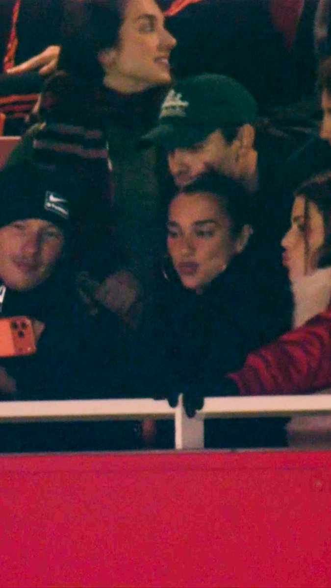 Dua Lipa is lapping up the Emirates atmosphere ✨🤳 ↳ Premier League. Live & On Demand with 4K on Football’s New Home, Stan Sport. Stream now. #StanSportAU #PremierLeague