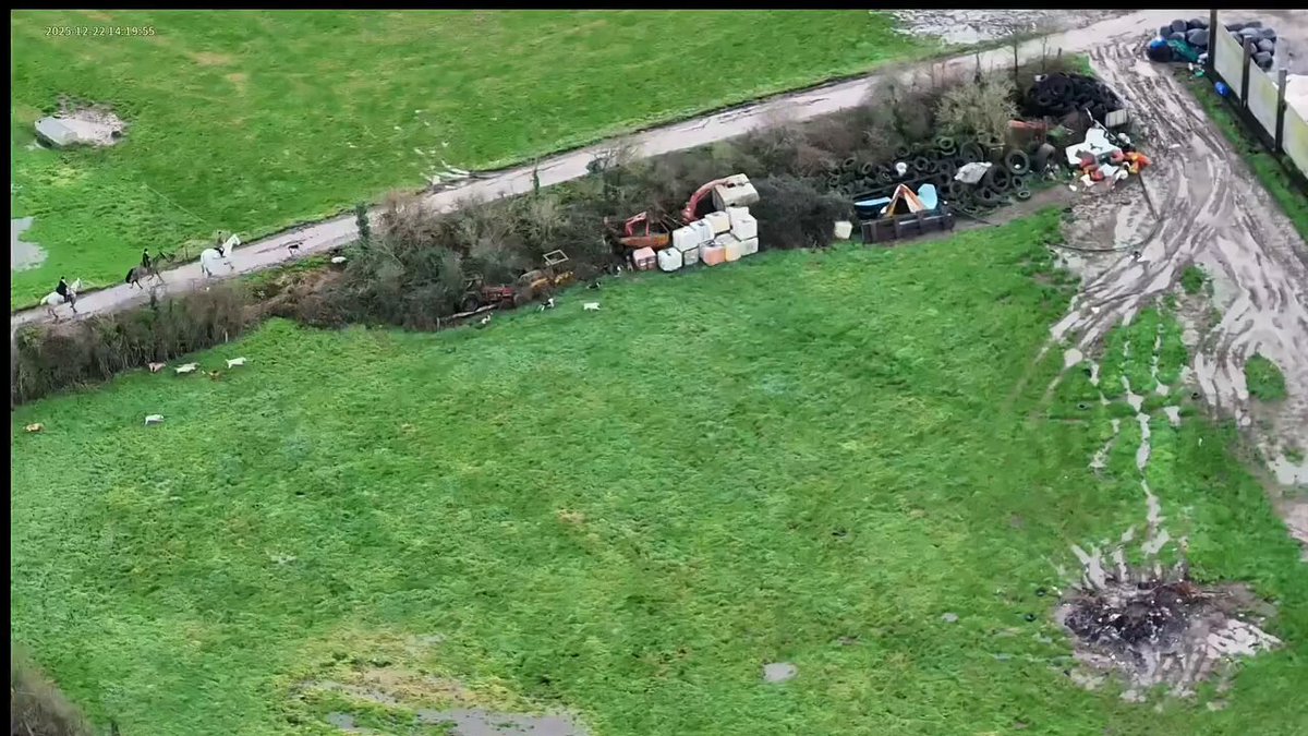 Blackmore and Sparkford Vale Hunt caught chasing a fox out of a pile of tyres at Marsh Farm, Bagber, by the Locals Against the BSV drone. The fox circled back to the farm, and the hunt realised the drone was above and gave up. Sabs saw the exhausted fox going into a hedge to hide