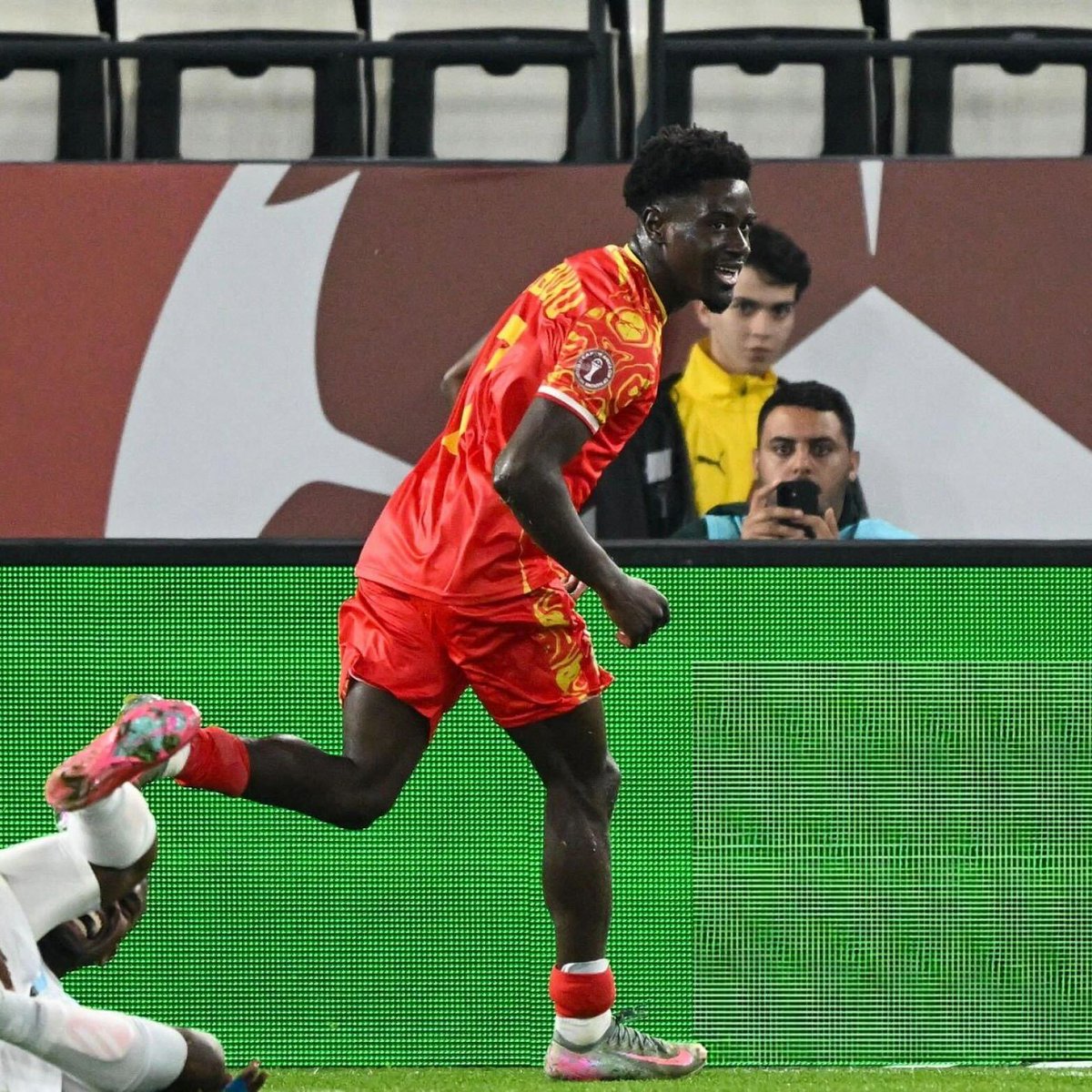 De la première touche jusqu’aux filets. Une pure beauté. 🇨🇩🤩 #TotalEnergiesAFCON2025 | #WePlayDifferent