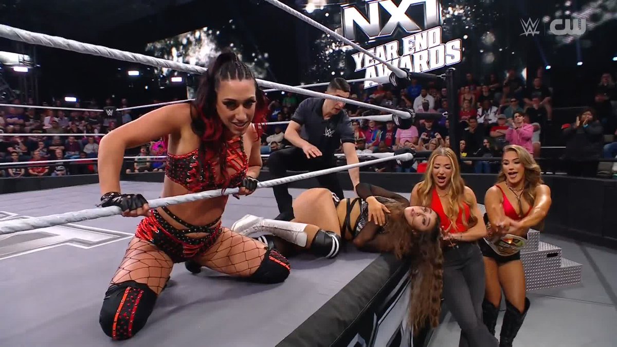 The champ has it rolling. ๐ฎโ๐จ Jacy Jayne is in full control!