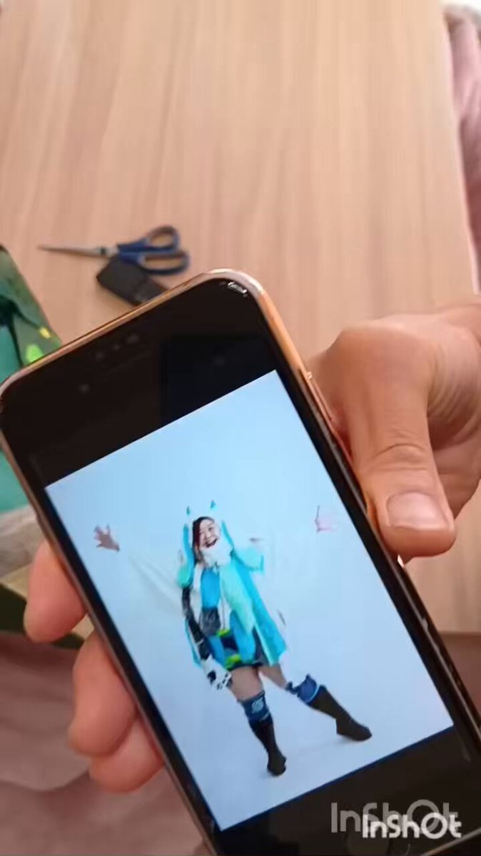 ゆーちゃんのコスプレ制作楽しかったな〜 区役所行く前とか、子供寝た後とかコツコツやってたよ👍