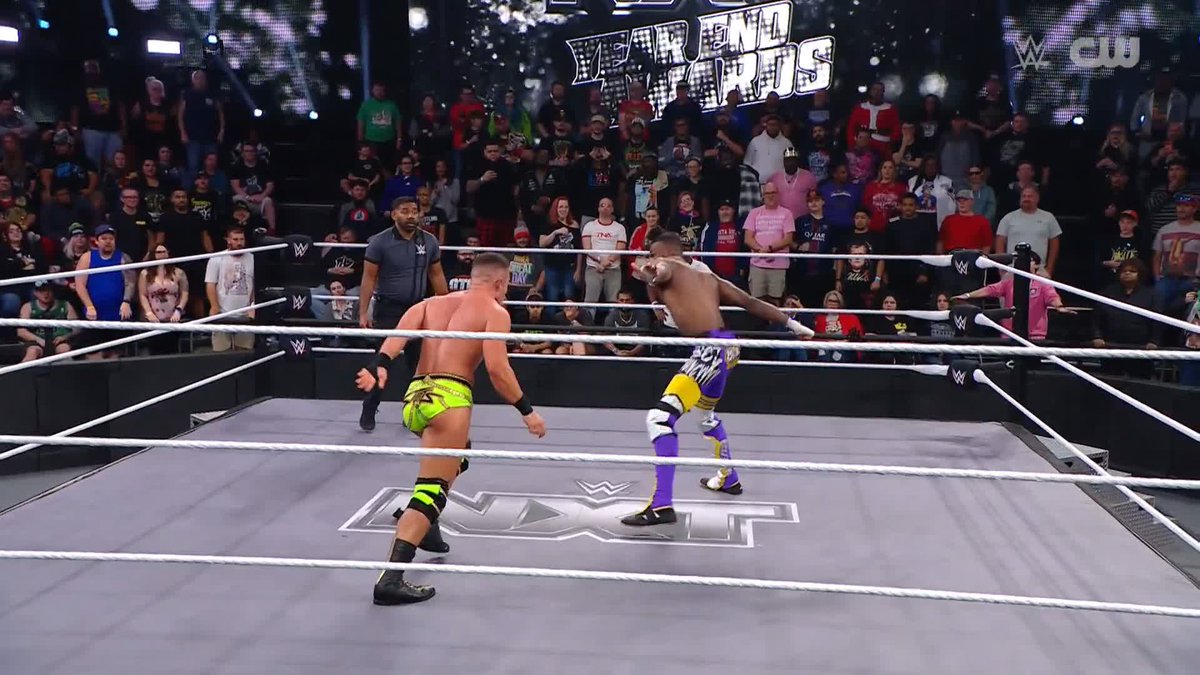 OH NO! 😱 OG CUTTER TO THE REF!! Je’Von Evans